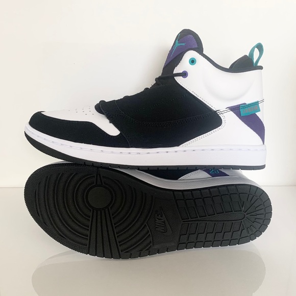 Jordan Fadeaway Basketball Sneakers - Picture 9 of 12